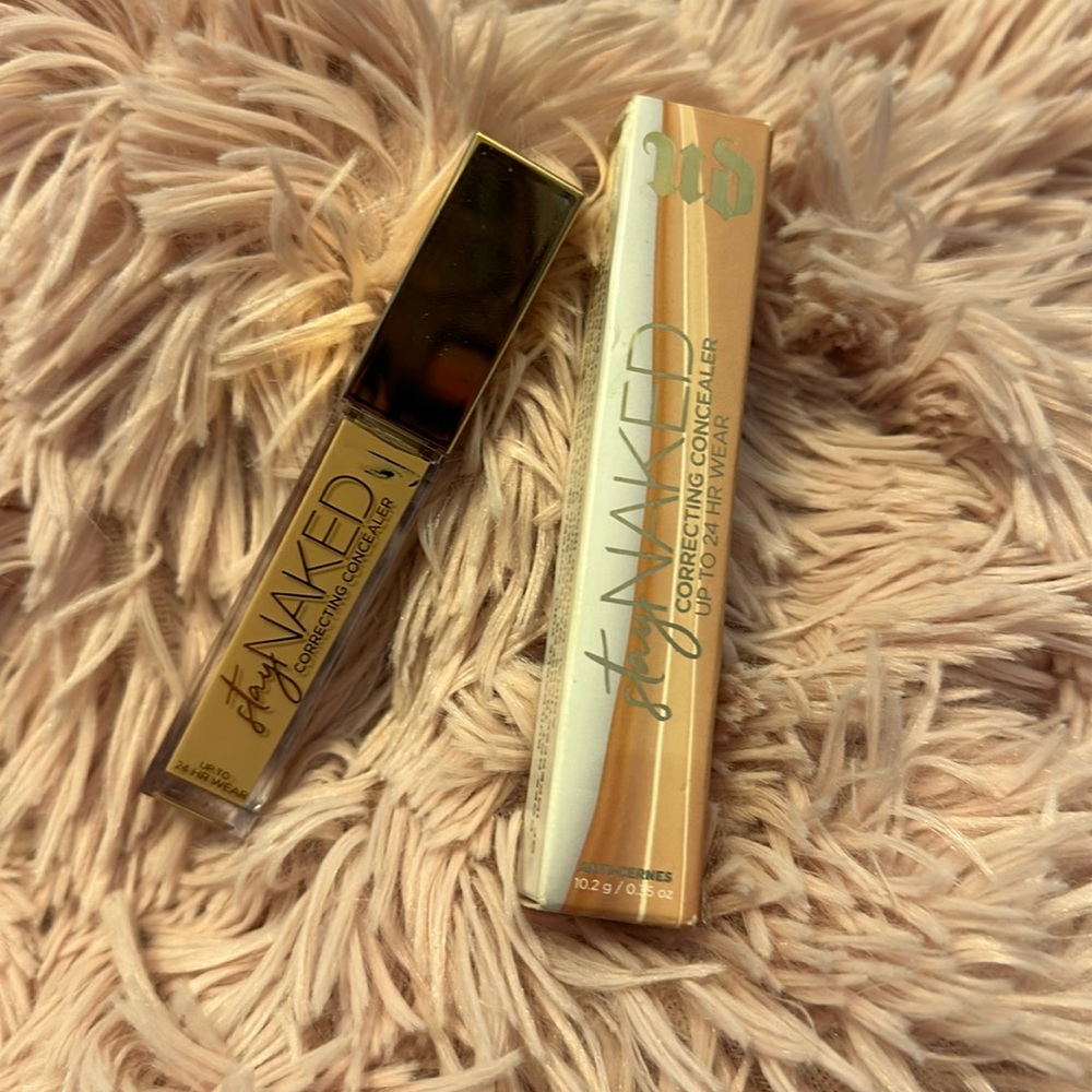 Urban Decay Stay Naked Correcting Concealer 24-HR Wear Light Medium